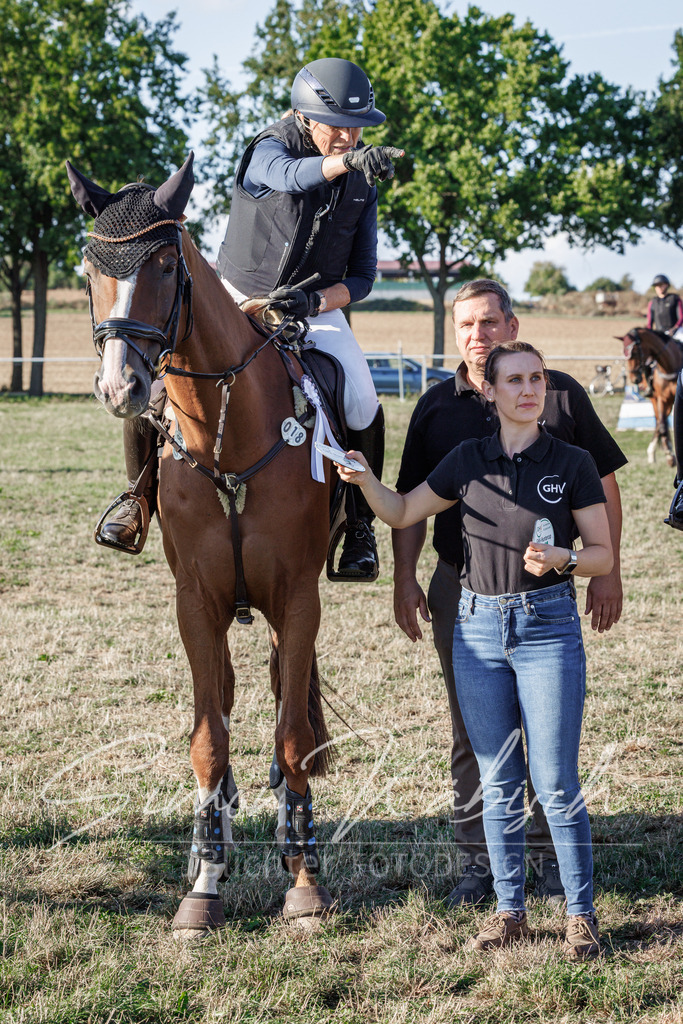 20260905-_3LI0833 | Tierfotografie Pferde, Hunde, Katzen, Haustiere.
Turnierfotografie Reitturniere, Reiten, Springreiten, Dressur in Hanau, dem Main-Kinzig-Kreis und dem Rhein-Main- Gebiet um Frankfurt
