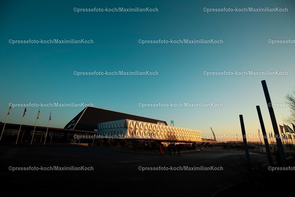 EHF19012603003 | 19.01.2026, Handball, Men's EHF EURO 2026, Deutschland - Spanien, Jyske Bank Boxen in Herning, Dänemark, Preliminary Round: Aussenansicht der Jyske Bank Boxen im Sonnenuntergang Abendlicht Abends Abendstimmung zur Blauen Stunde 