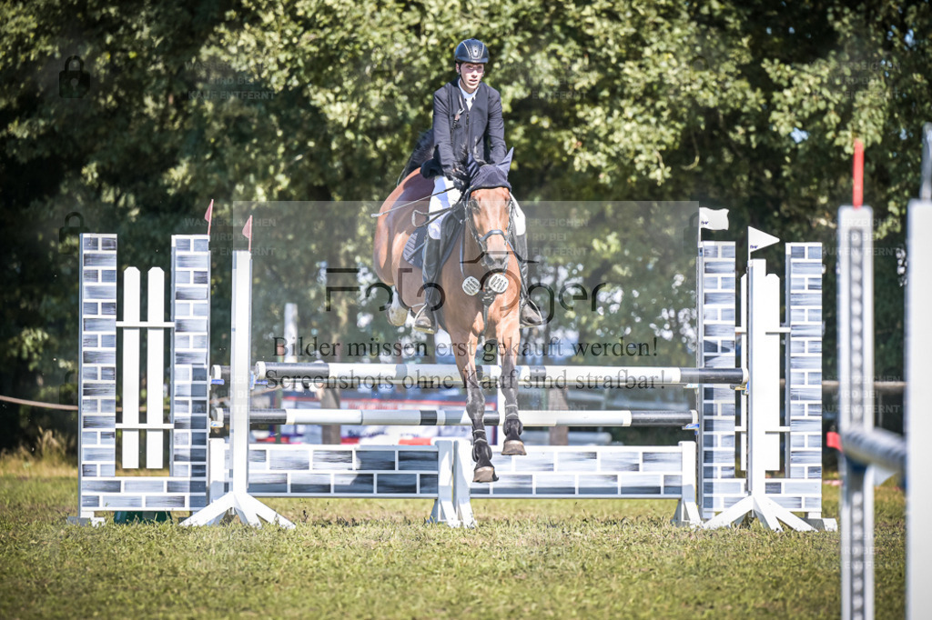 DOS_0861 | Entdecke hochwertige Reitturnierfotos von Foto Oger. Professionell, emotional und authentisch – jetzt Lieblingsmomente im Shop bestellen. - Realisiert mit Pictrs.com