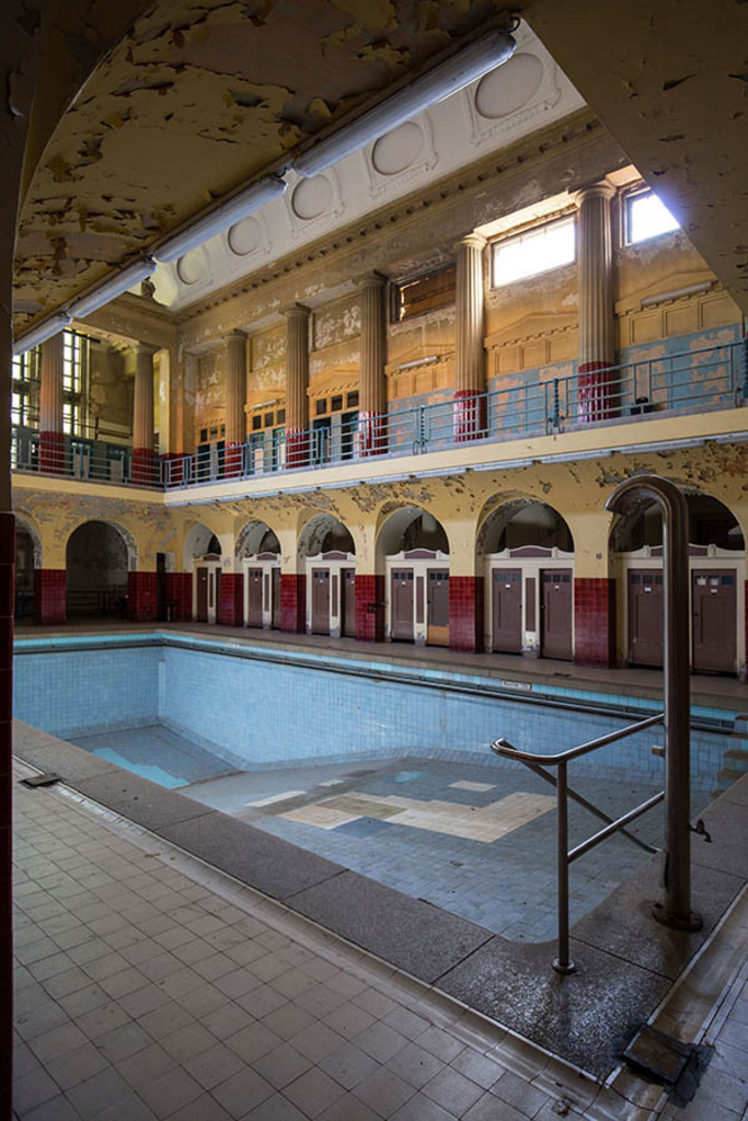 Foto: Leipzig - Stadtbad | Das Team hinter BILDLEXIKON LEIPZIG bündelt historische wie aktuelle Informationen über die Stadt Leipzig in Text und Bild auf einer Plattform und stellt diese der interessierten Öffentlichkeit zur Verfügung.