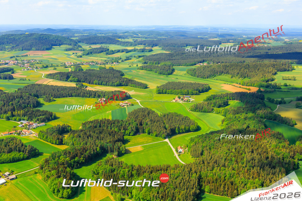 Die Luftaufnahme der Stadt Neukirchen wurde vom UL-Flugzeug heraus erstellt ( keine Drohne )- hohe Auflösung für beste Qualität