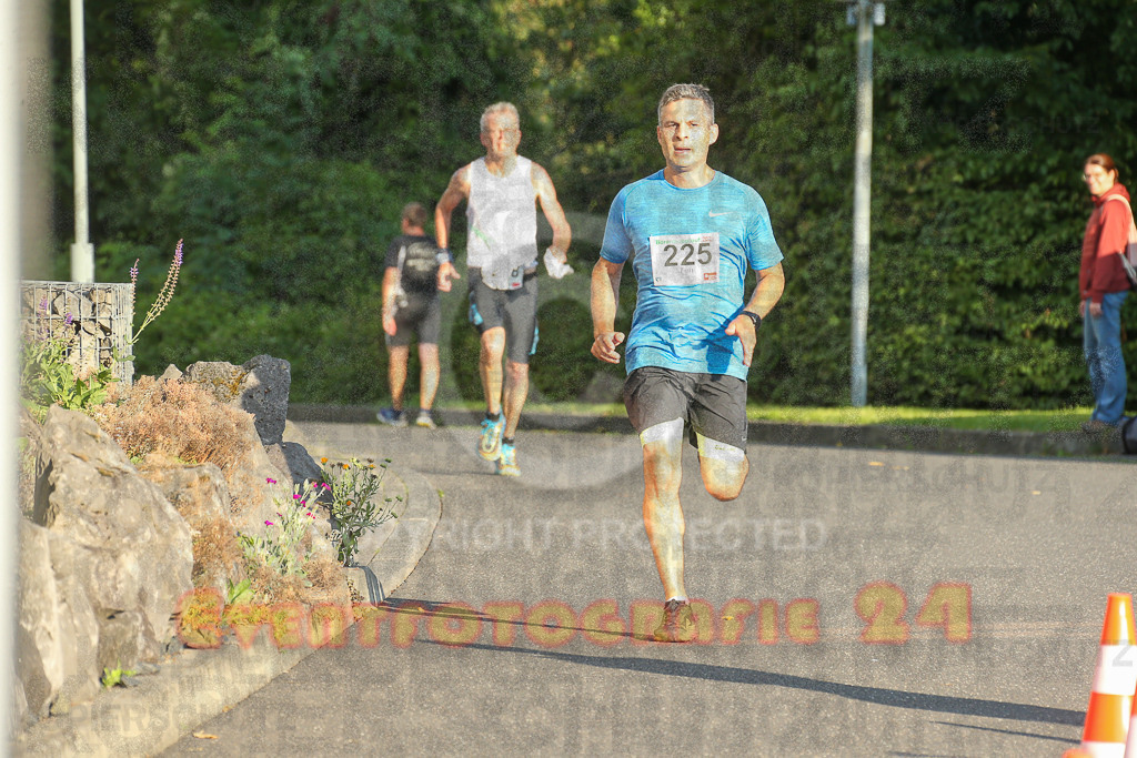 250801_1923_EX1_7801 | Sportfotografie im Rhein-Sieg Kreis, Köln, Bonn, NRW, Rheinland Pfalz, Hessen, etc. Unser Tätigkeitsfeld umfasst den Laufsport vom Volkslauf über den Marathon, Duathlon, Triathon bis zum Ultralauf wie Kölnpfad Ultra oder Schindertrail.