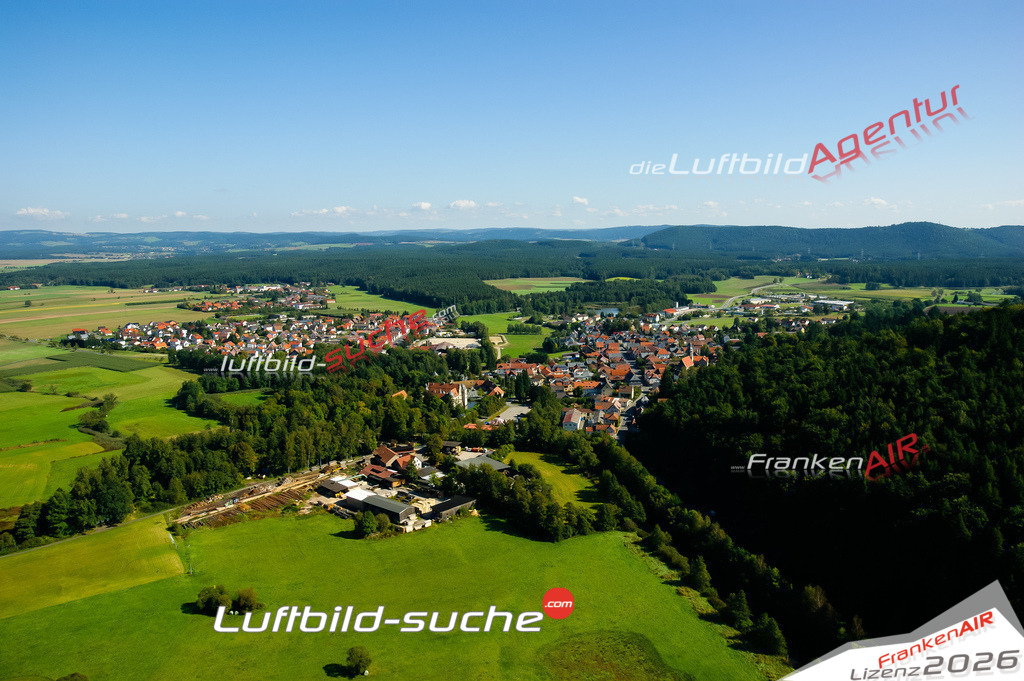 Die Luftaufnahme der Stadt Mitwitz wurde vom UL-Flugzeug heraus erstellt ( keine Drohne )- hohe Auflösung für beste Qualität