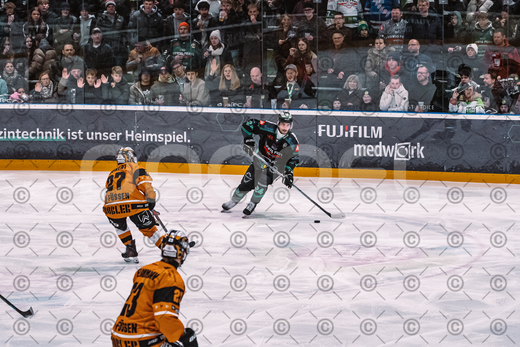 Alligators_vs_Fuessen_06_03_2026_PP-20 | Höchstadt Alligators Fotogalerie: Eishockey-Action aus Franken. Professionelle Spielfotos, Portraits & Stadionbilder zum Download. Jetzt entdecken! - Realisiert mit Pictrs.com
