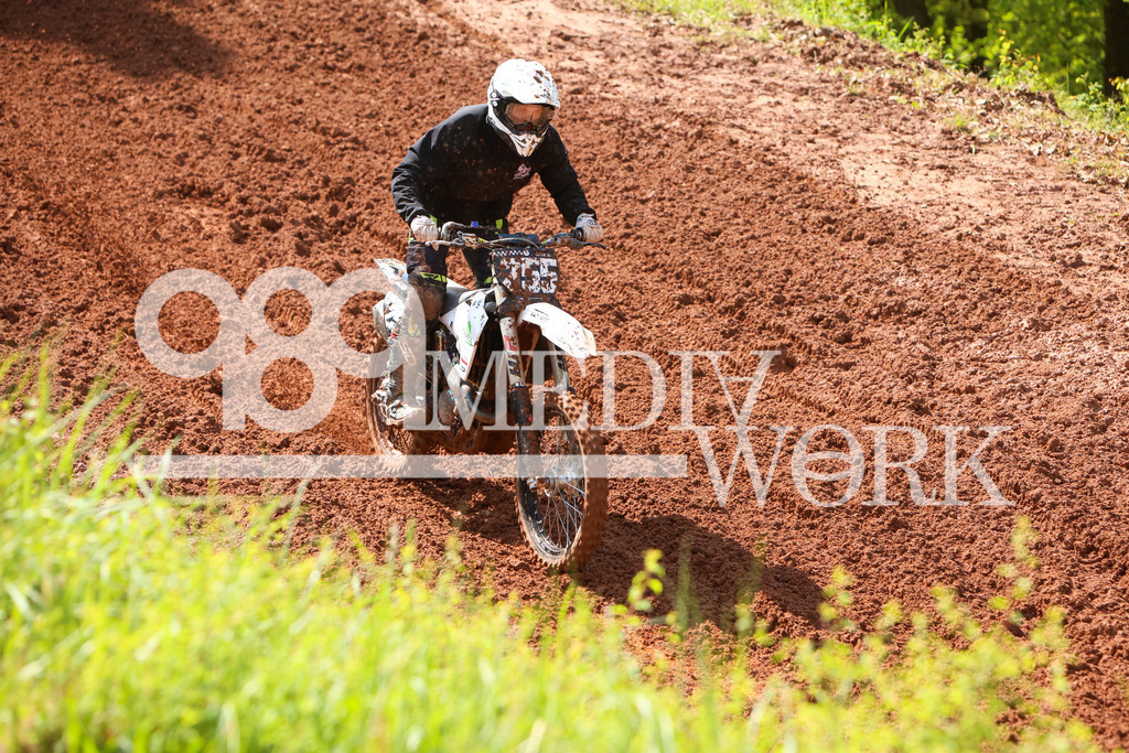 5E6A9958 | 989 MEDIAWORK