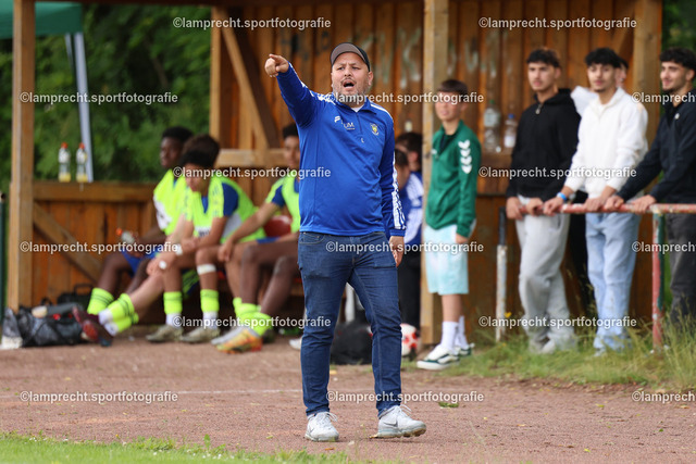 Fußball I Junioren I Kreispokal Lübeck I Finale I JSG Concordia Lübeck - TSV Siems I 09.06.2025.183 | Ahmet Hidir (Trainer, JSG Concordia Lübeck) - Realisiert mit Pictrs.com
