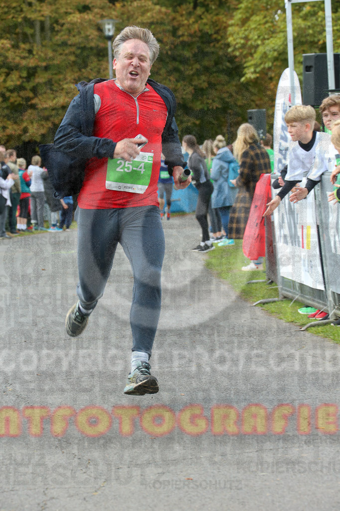 220925_1331_EX1_1163 | Sportfotografie im Rhein-Sieg Kreis, Köln, Bonn, NRW, Rheinland Pfalz, Hessen, etc. Unser Tätigkeitsfeld umfasst den Laufsport vom Volkslauf über den Marathon, Duathlon, Triathon bis zum Ultralauf wie Kölnpfad Ultra oder Schindertrail.