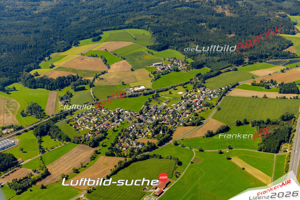 Das Luftbild zeigt : Groschlattengrün Pechbrunn - Die Luftaufnahme wurde 2023 vom UL-Flugzeug aus erstellt ( keine Drohne ) - Hochauflösende Luftaufnahme - Für grossformatige Ausdrucke geeignet. Die Geschenkidee !Mit Lizenz und Bildrechte bestellbar