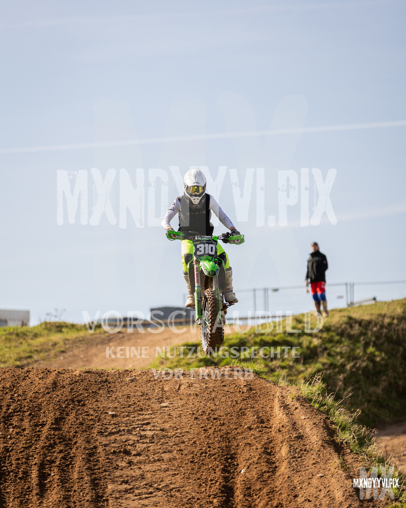 866A2201 | mxndyyvipix