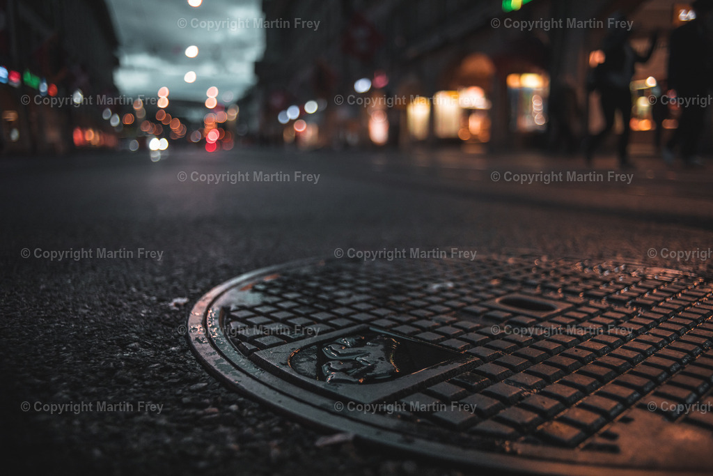 City evening walk | Spitalgasse Bern - Realisiert mit Pictrs.com