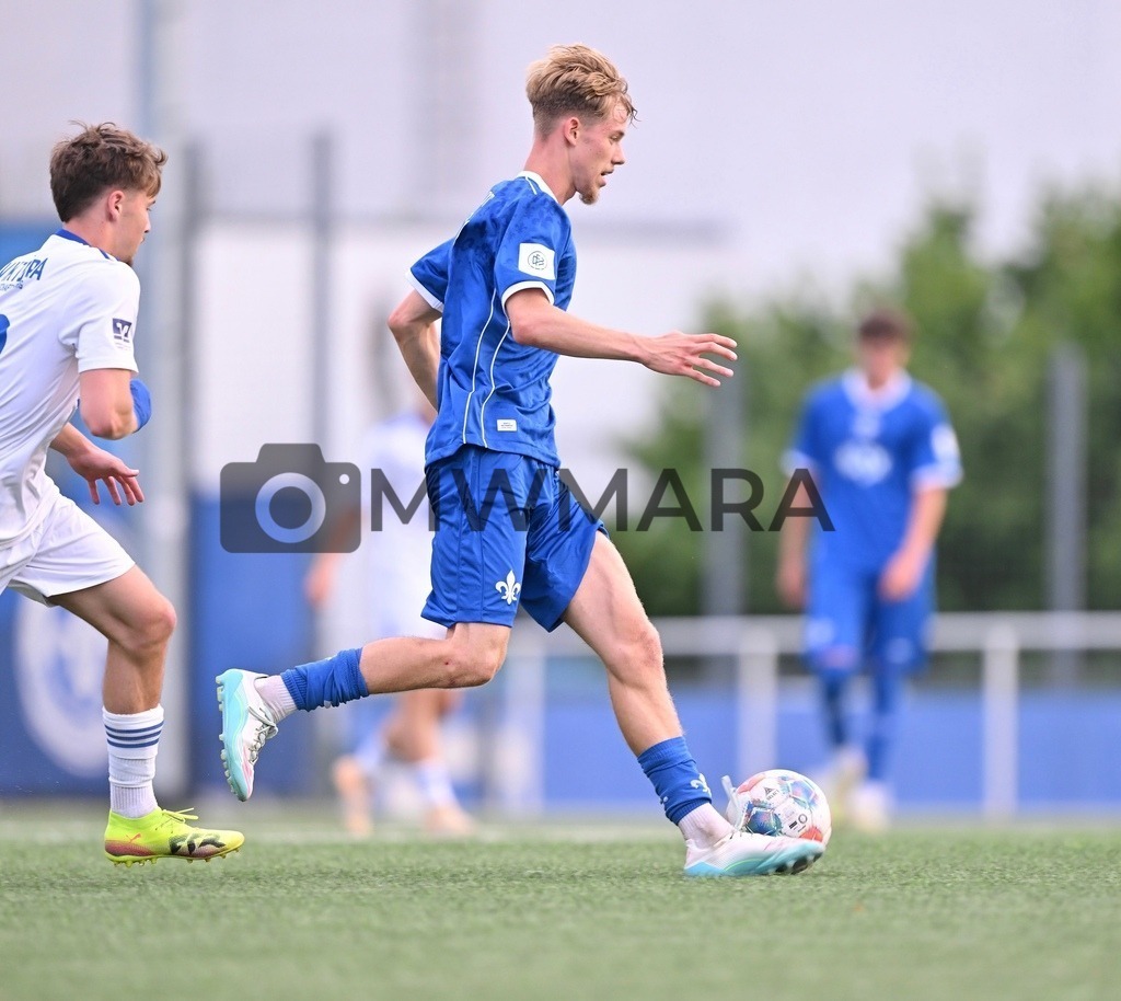 Fußball I Herren I Mannschaftsshooting I Saison 2026-2027 I TSG Hoffenheim II | Nader El-Jindaoui (#30) 13.07.2026 Nahaufnahme, Einzelfoto, Freisteller, Portrait, Porträt, Einzelbild, Herren, 3. Liga, Hoffenheim II, Baden- Wüttemberg, Dietmar-Hopp-Stadion, Teamfoto, Teamshooting, Mannschaftsfoto, Juli - Realisiert mit Pictrs.com