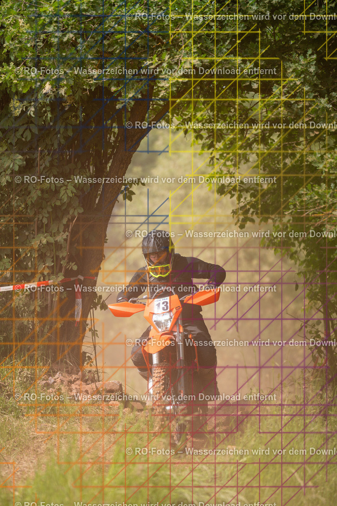 Wolfshausen 3 Lauf -290 | Sportfotografie von RO-Fotos: Motorsport, Motocross, Enduro, Laufveranstaltungen und Triathlon. Professionelle Fotos von Sportlern und Events. - Realisiert mit Pictrs.com