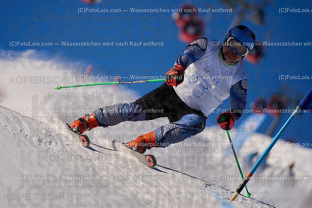 ALP2855_MASTERS-Cup_GS-B Herrn_Gratt Wolfgang | (C)FotoLois.com, Alois Spandl. FIS Masters-Cup Wildschönau, Giant Slalom auf der Piste Schatzberg GS, Siegerehrung auf dem Dorfplatz Niederau, Sa 13. Januar 2024.