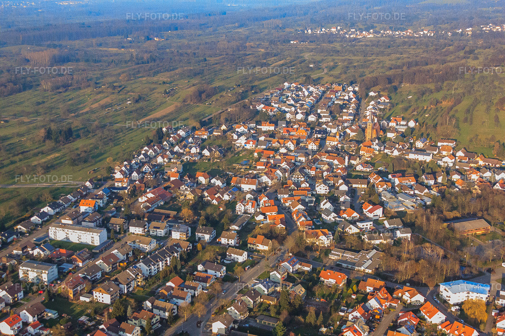 Luftbild: Ortsansicht im Winter von Südwesten in Bischweier im Bundesland Baden-Württemberg in Deutschland. Foto: IMG_62028.jpg vom 31.01.2014 durch Werner Riehm/FLY-FOTO.de