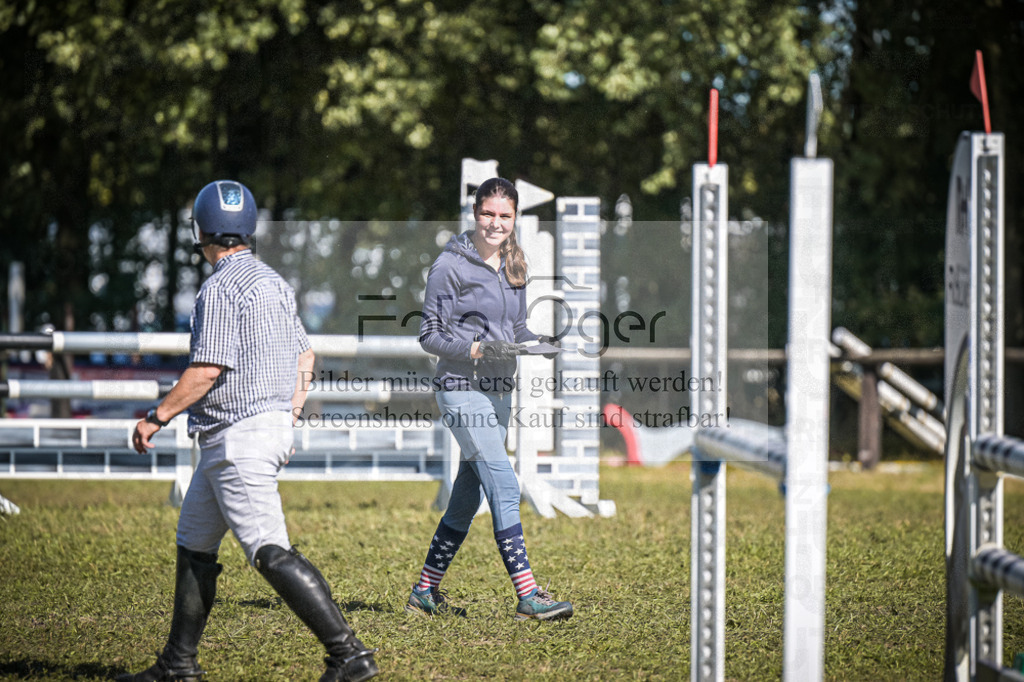 DOS_0023 | Entdecke hochwertige Reitturnierfotos von Foto Oger. Professionell, emotional und authentisch – jetzt Lieblingsmomente im Shop bestellen.Deutschlandweite Turnierfotografie. - Realisiert mit Pictrs.com