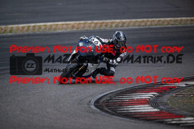 MaZZes_FotoMatrix_230719_2530 | GRUEN