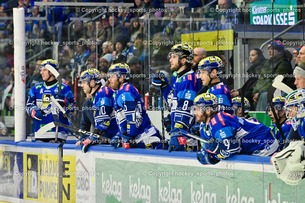 EC IDM WÄRMEPUMPEN VSV vs. EC Red Bull Salzburg | Spielerbank EC VSV, EC IDM WÄRMEPUMPEN VSV vs. EC Red Bull Salzburg, EC IDM WÄRMEPUMPEN VSV vs. EC Red Bull Salzburg am 17.01.2025 in Villach (Stadthalle Villach), Austria, (Photo by Bernd Stefan)