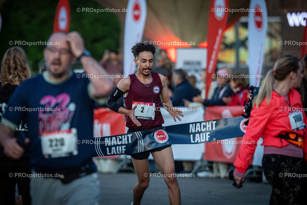 22. ASV Nachtlauf; Koeln, 28.05.25 | Impressionen vom 22. ASV Nachtlauf am 28.05.25 am Tanzbrunnen in Koeln. Foto: BEAUTIFUL SPORTS/Axel Kohring