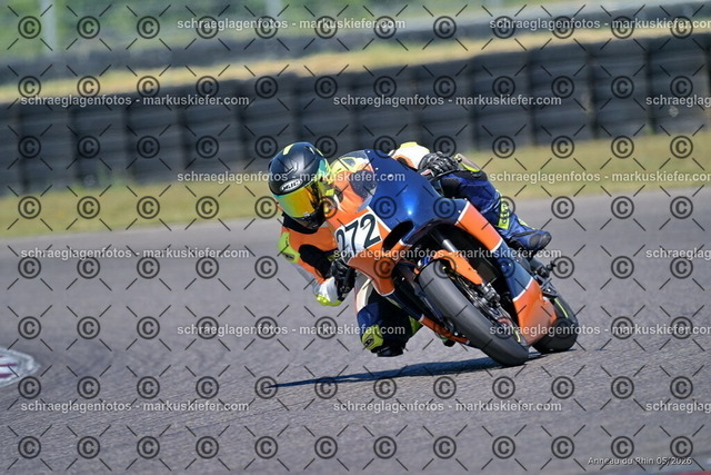 26BT01-1518 | 272 - Realisiert mit Pictrs.com