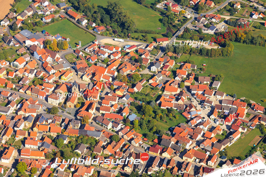 Die Luftaufnahme der Stadt Reckendorf wurde vom UL-Flugzeug heraus erstellt ( keine Drohne )- hohe Auflösung für beste Qualität