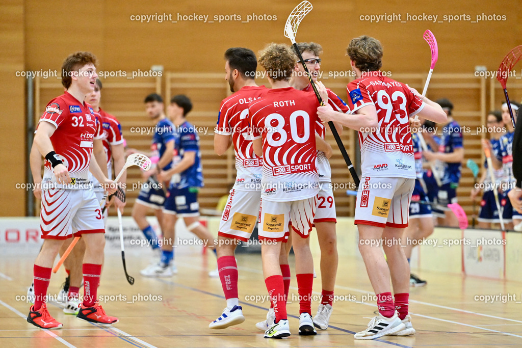 VSV Unihockey vs. KAC Floorball | Jubel KAC Floorball Mannschaft, #32 Tim Deisinger KAC Floorball, #80 Lino Roth KAC Floorball, #93 Marcel Gappmayer KAC Floorball, VSV Unihockey vs. KAC Floorball, VSV Unihockey vs. KAC Floorball am 12.04.2025 in Villach (Ballspielhalle St. Martin), Austria, (Photo by Bernd Stefan)