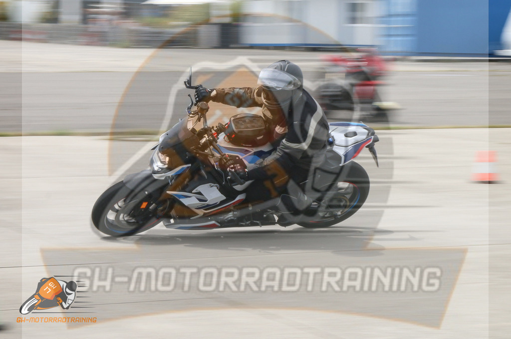 IMG_2955 | gh-motorradtraining-foto.de - Realisiert mit Pictrs.com
