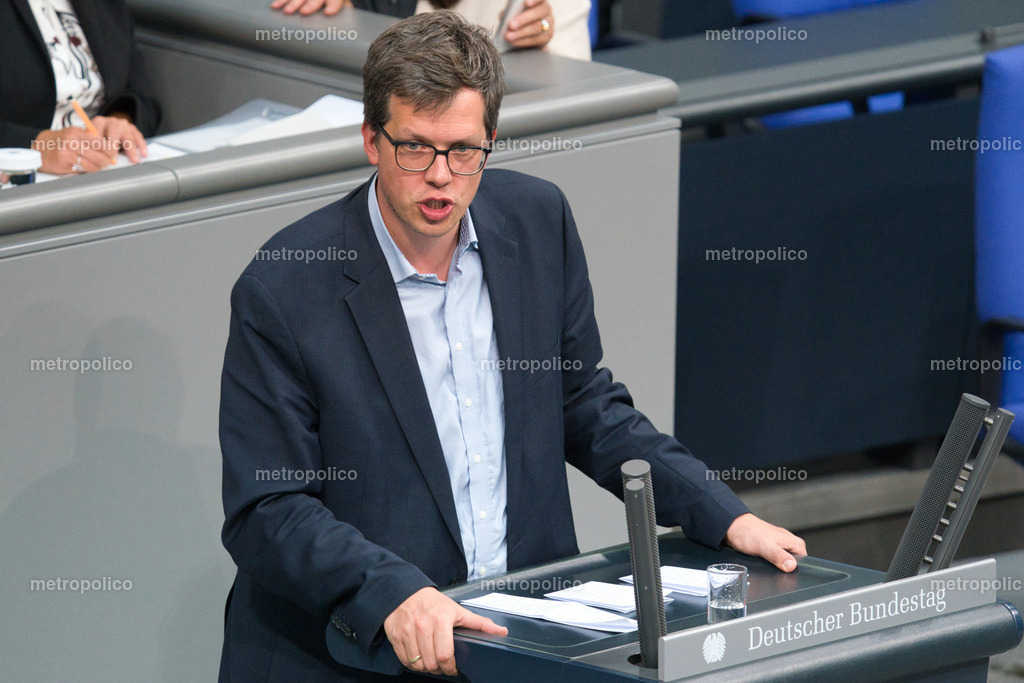 Lukas Köhler (3) | Metropolico