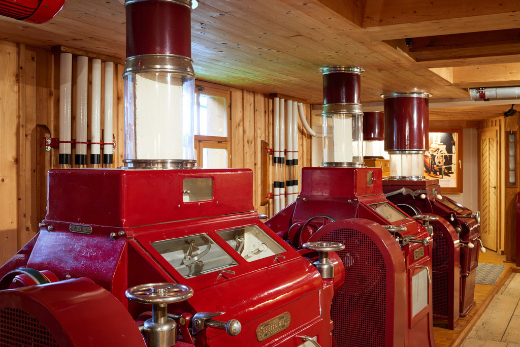 Stoffels Saege-Muehle Museum | Hohenems, Austria - July 25, 2017: Stoffels Saege-Muehle-Museum; Innenraum mit alten funktionsfähigen Getreidemühlen. - Realisiert mit Pictrs.com
