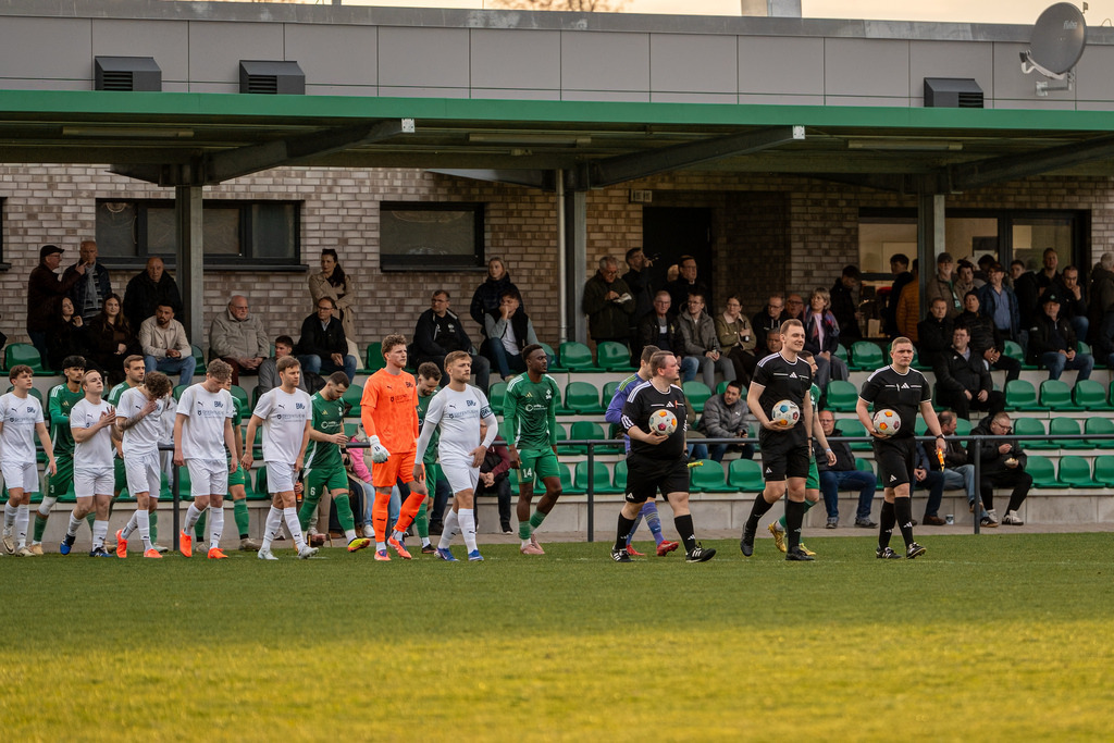 Fußball I Herren I Saison 2025-2026 I Landesliga Weser-Ems I 23. Spieltag I SFN Vechta - BW Lohne II I 00202 | jns.sportfotos - Realisiert mit Pictrs.com