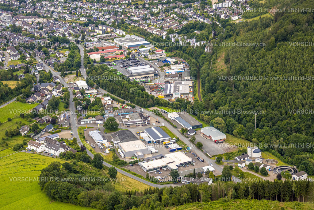 BadBerleburg240710006 | Luftbild, Gewerbegebiet Unterm Limburg mit Kläranlage, Wohngebiet Bad Berleburg, Wittgensteiner Land, Nordrhein-Westfalen, Deutschland