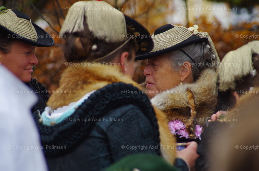 IMGP9558 | fotografiert von Axel PollmannLeonhardi Wallfahrt Benediktbeuern und Murnau, Fronleichnam, Fasching, Landschaft im Loisachtal und Benediktbeuern  - Realisiert mit Pictrs.com
