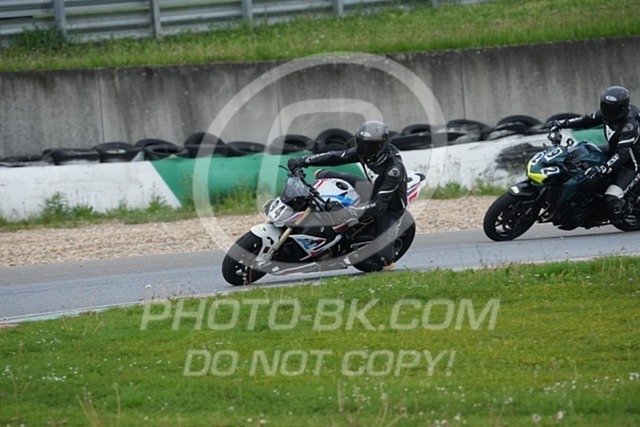 2024_05_13_PBK_12895 | Sportfotografie; SlowMotion; Video; Rennstrecke; Hafeneger; Speer; Racing; RSE; BMW; CBO; Trackday; Motorsportarena; Hockenheimring; Brno; Most; Barcelona; Valencia