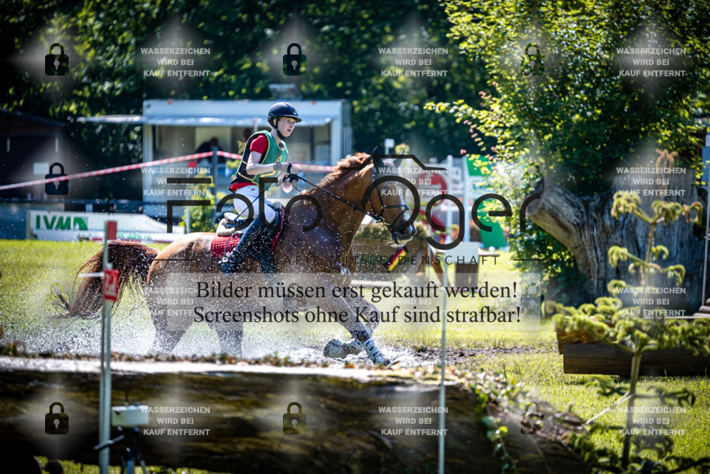 A1_Vielseitigkeitsturnier Melle Oldendorf-15c-0292 | Entdecke hochwertige Reitturnierfotos von Foto Oger. Professionell, emotional und authentisch – jetzt Lieblingsmomente im Shop bestellen.Deutschlandweite Turnierfotografie. - Realisiert mit Pictrs.com