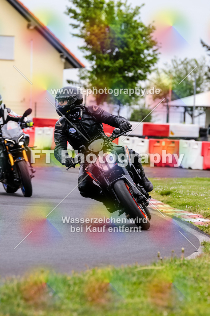 MotoTeamVBK-20387 | Hier findet Ihr Bilder von Touristenfahrten auf der Nürburgring Nordschleife oder von anderen Veranstaltungen die ich besucht habe. Viel Spass beim Durch Schauen 