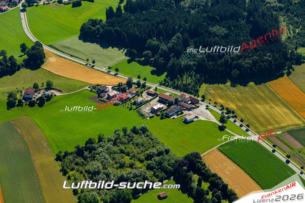 Aktuelles Luftbild von Sondermoning Nußdorf - Die Luftaufnahme wurde 2022 mittels UL-Flugzeug erstellt ( keine Drohne ) - hochauflösende Kamera-Systeme von  Canon -Beste Qualität - Für grossformatige Ausdrucke geeignet. Die Geschenkidee !