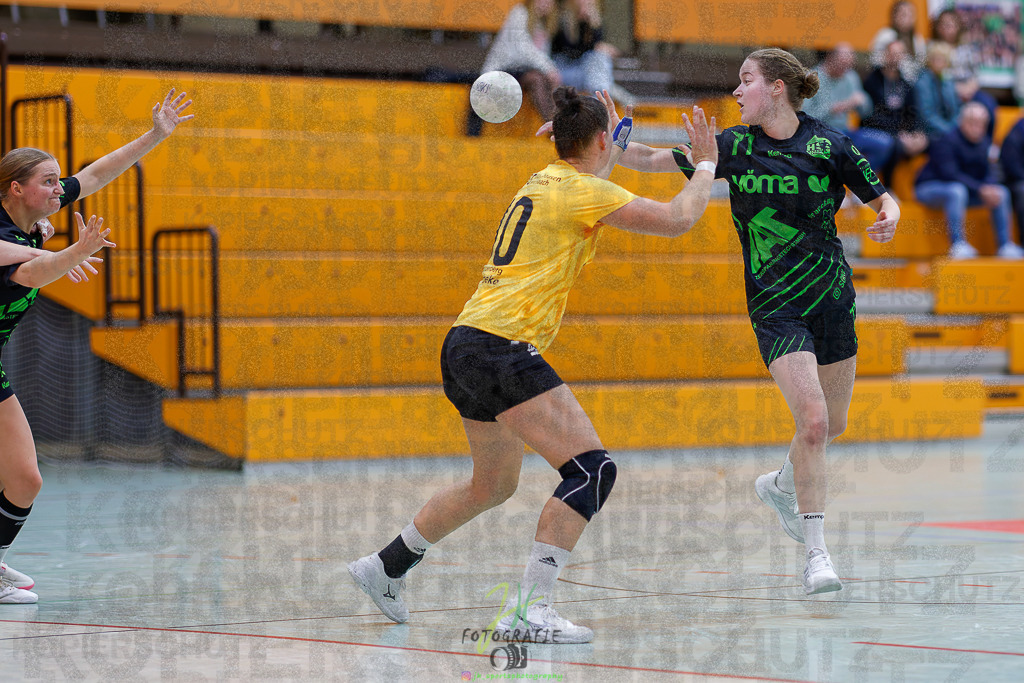Frauen Oberliga Mitte (HHV); HSG Kleenheim/Langgöns II - HSG Eibelshausen/Ewersbach | Frauen Oberliga Mitte (HHV); HSG Kleenheim/Langgöns II - HSG Eibelshausen/Ewersbach am 01.11.2025 in Oberkleen (Weidig-Halle)Photo © 2025 - Jörg Heinrich - Realisiert mit Pictrs.com