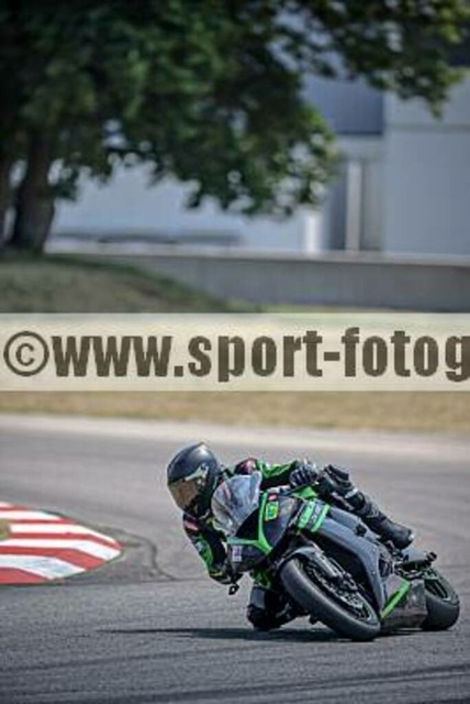 pube1871 | Professionelle Fotos von Sportveranstaltungen, aber auch Hochzeiten und anderen Events. - Realisiert mit Pictrs.com