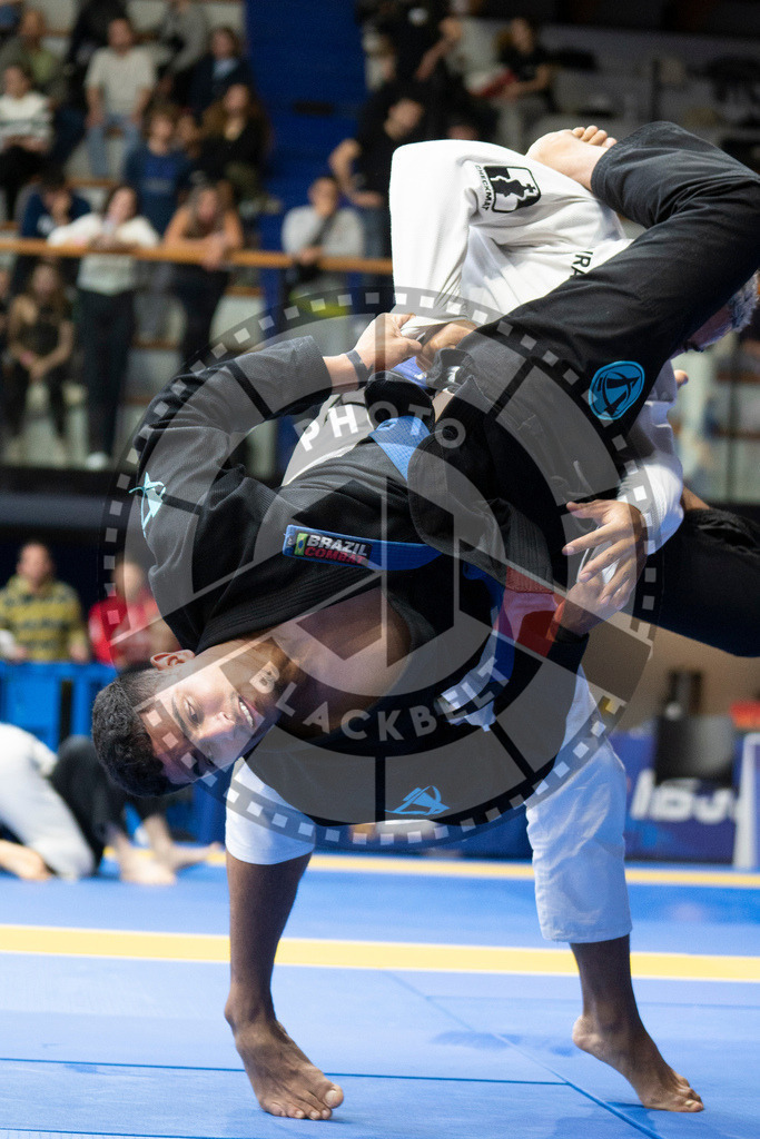 20240122PBB5097 | Fighters compete during the second day of the IBJJF European Championship in Paris, France, on January 22, 2024.