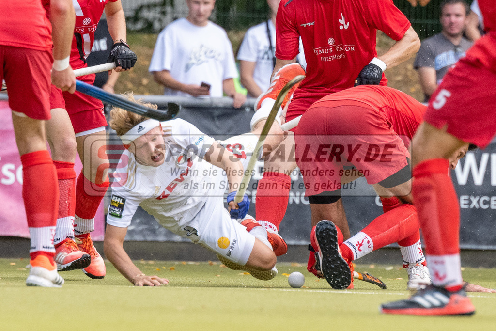 SFE_20220903_0149 | Thies Ole Prinz ( Rot-Weiss Köln #23 )  ; 1. Bundesliga Hockey Herren Rot-Weiss Köln - TSV Mannheim am 03.09.2022 in Köln (KTHC Stadion Rot-Weiss Köln Tennis and Hockey Club), Photo: Stephan Fehrmann 2022 (Sports-Gallery)
