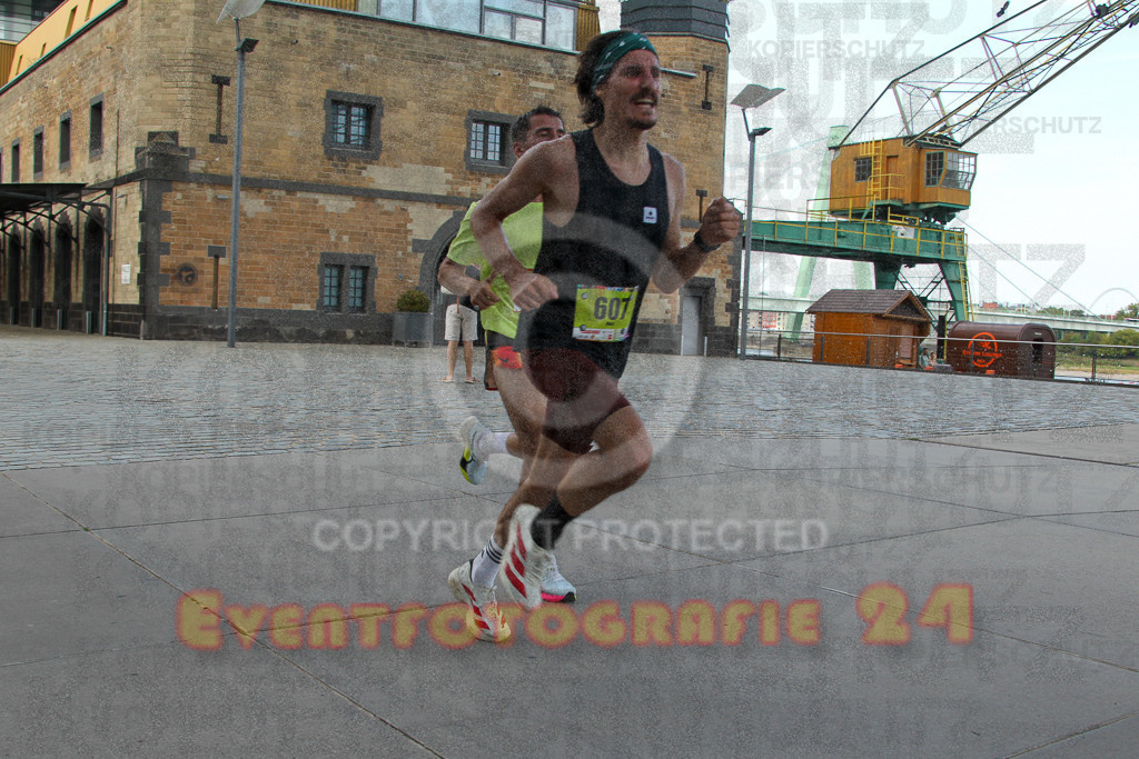 250920_1507_EV4_8113 | Sportfotografie im Rhein-Sieg Kreis, Köln, Bonn, NRW, Rheinland Pfalz, Hessen, etc. Unser Tätigkeitsfeld umfasst den Laufsport vom Volkslauf über den Marathon, Duathlon, Triathon bis zum Ultralauf wie Kölnpfad Ultra oder Schindertrail.