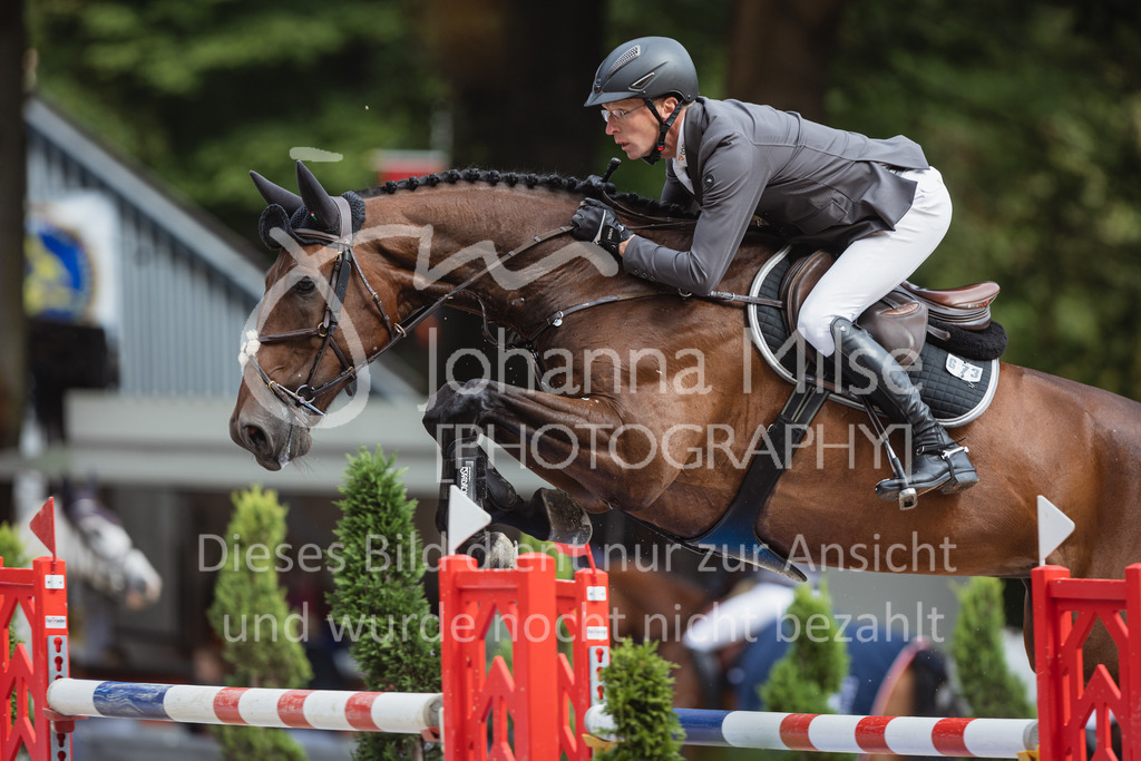 220911_OWLCh_GroßerPreis-503 | Deine schönsten Turniermomente als professionelle Fotos! Entdecke hochwertige Pferdesport-Fotografie im Online-Shop. Jetzt Fotos finden & bestellen!