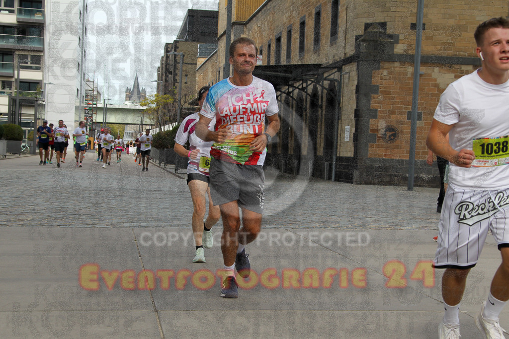 250920_1325_EV4_5498 | Sportfotografie im Rhein-Sieg Kreis, Köln, Bonn, NRW, Rheinland Pfalz, Hessen, etc. Unser Tätigkeitsfeld umfasst den Laufsport vom Volkslauf über den Marathon, Duathlon, Triathon bis zum Ultralauf wie Kölnpfad Ultra oder Schindertrail.