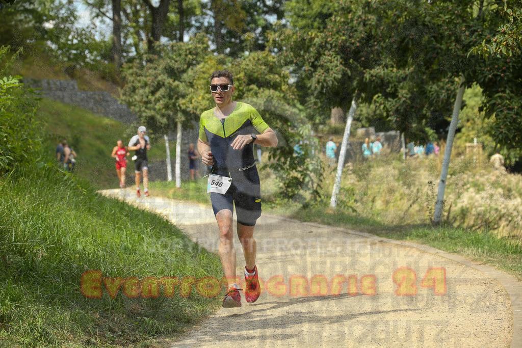 250824_1339_EX1_3179 | Sportfotografie im Rhein-Sieg Kreis, Köln, Bonn, NRW, Rheinland Pfalz, Hessen, etc. Unser Tätigkeitsfeld umfasst den Laufsport vom Volkslauf über den Marathon, Duathlon, Triathon bis zum Ultralauf wie Kölnpfad Ultra oder Schindertrail.