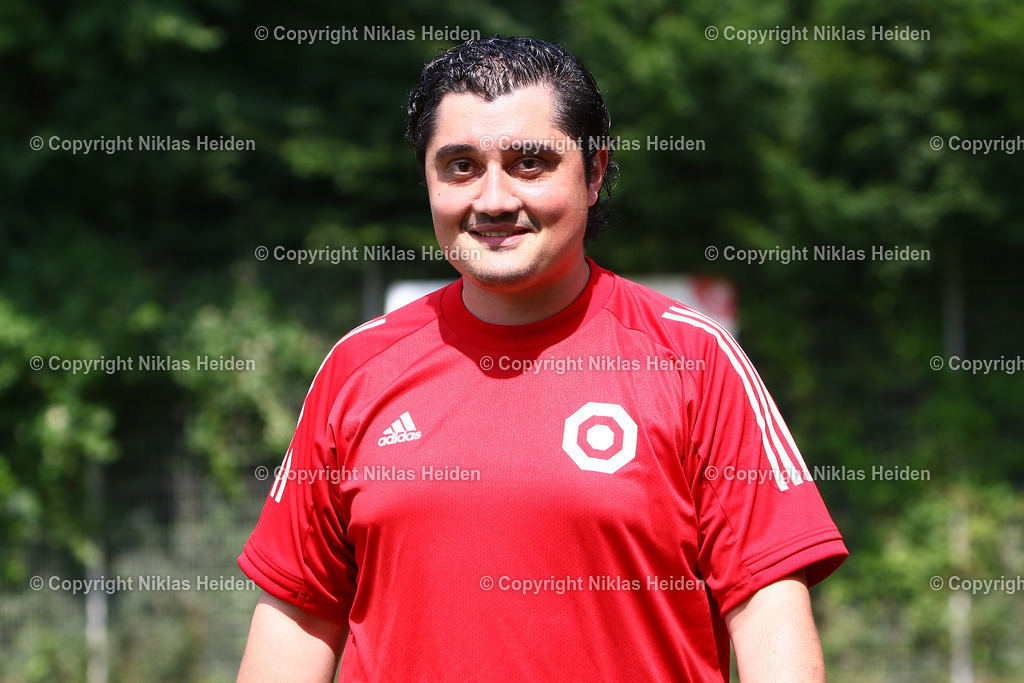 NH_KlubKosova_HarburgerSC_Testspiel_HarburgPokal_21072024 | Onur Bodur (Trainer, Harburger SC)Fußball I Herren I Testspiel (Harburg-Pokal) I Saison 2024-2025 I Klub Kosova - Harburger SC I 21.07.2024 I Sportplatz Alter Postweg