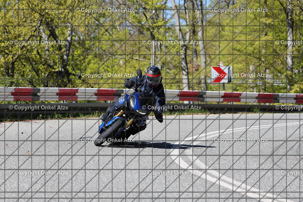 IMG_7771 | Fotograf am Kyffhäuser. Onkel Atze. Kyffhäuser Rennstrecke. Café36. Motorsportfotografie. - Realisiert mit Pictrs.com
