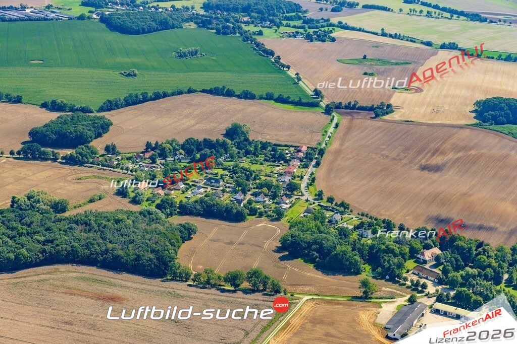 Luftaufnahme Elmenhorst Kalkhorst - Die Luftaufnahme wurde 2025 vom UL-Flugzeug heraus erstellt ( ohne Drohne ) - Hochauflösende Luftaufnahme - für professionelle Ausdrucke geeignet. Die Geschenkidee !Mit Lizenz und Bildrechte bestellbar