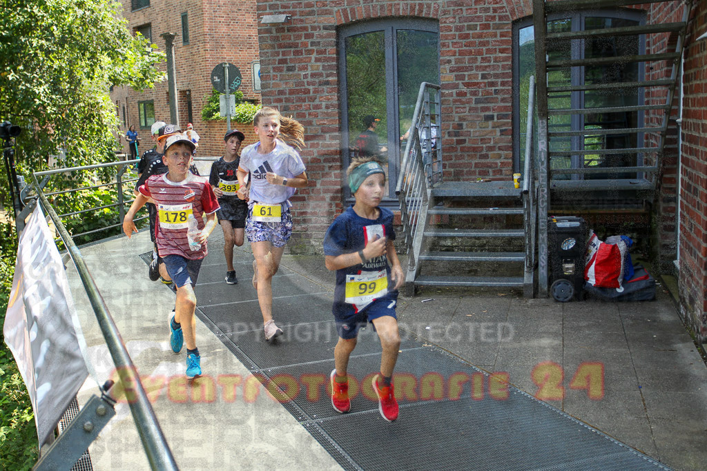 230624_1523_EV3_4938 | Sportfotografie im Rhein-Sieg Kreis, Köln, Bonn, NRW, Rheinland Pfalz, Hessen, etc. Unser Tätigkeitsfeld umfasst den Laufsport vom Volkslauf über den Marathon, Duathlon, Triathon bis zum Ultralauf wie Kölnpfad Ultra oder Schindertrail.