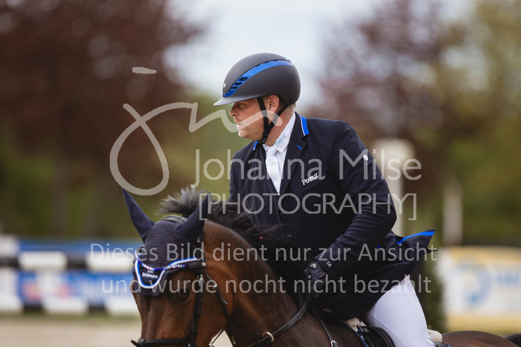 240428_Spenge_S-Spr-107 | Deine schönsten Turniermomente als professionelle Fotos! Entdecke hochwertige Pferdesport-Fotografie im Online-Shop. Jetzt Fotos finden & bestellen!