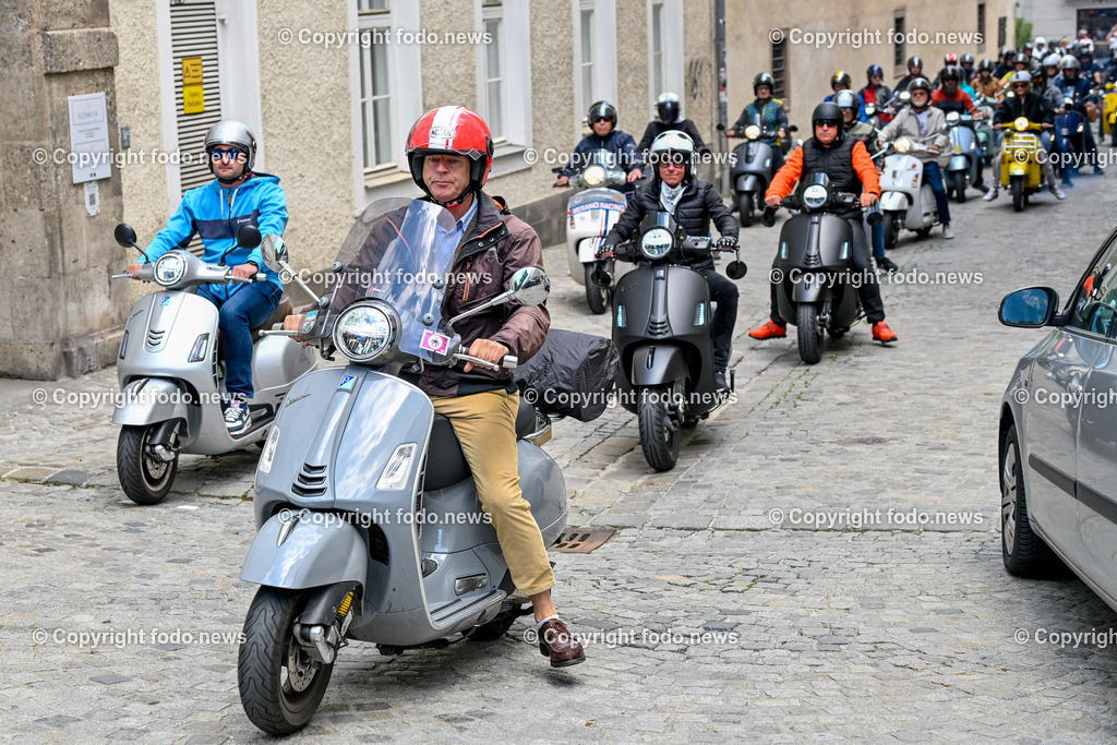 Vespatreffen 2024 Altstadt Linz_ 15.06.2024-61 | 15.06.2024, Linz, AUT, Altstadt Linz, im Bild Vespatreffen in der Altstadt Linz 2024©Harald Dostal / fodo.news