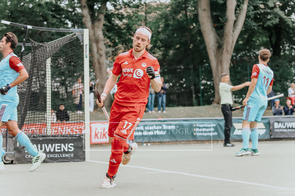 Herren_Bundesliga_02_F_RWK-UHC_21.09.25_Köln (397 von 471) | lanaschraderfotografie - Realisiert mit Pictrs.com